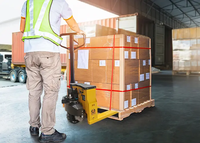 Hvad er kravene til emballagen af ​​de varer, der skal flyttes, når pallevarer flyttes af gaffeltruck